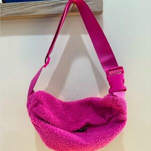 Crayola fanny pack fuzzy soft comfy cute! Pink medium size